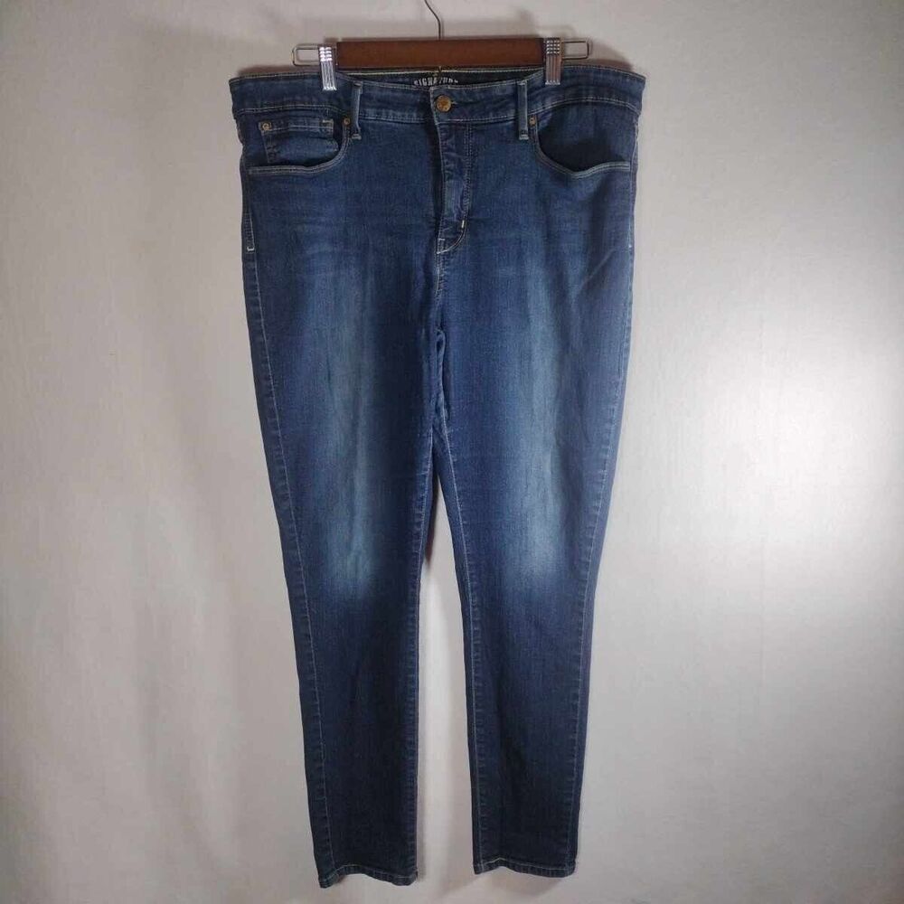 Levi Jeans Womens Size 35x32 Regular Fit Blue Mid Wash Denim Workwear Casual